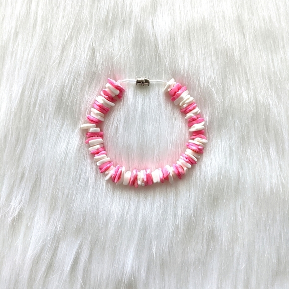 Pink and white handmade seashell bracelet - Picture 1 of 3